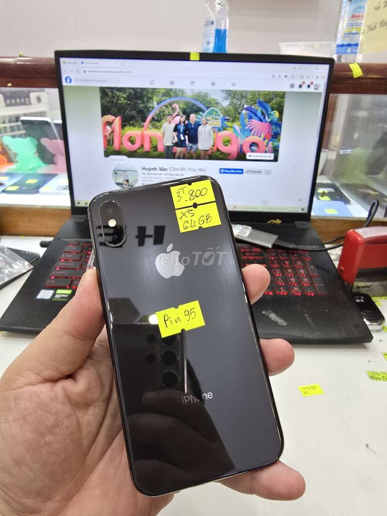 iPhone XS 64GB Đen - Bản Quốc Tế. Mua bán Điện thoại tại Thành phố Long Xuyên An Giang được đăng bởi Facebook Cầm Đồ Thúy Vân hình 1