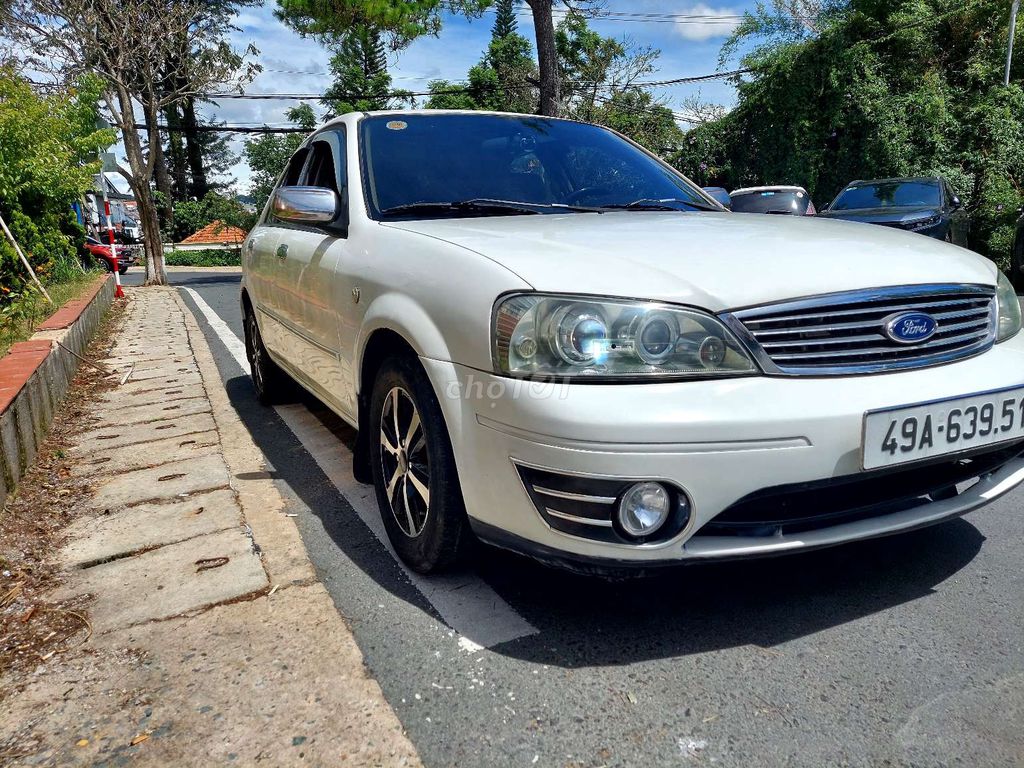 Ford Laser 2004 photo 2