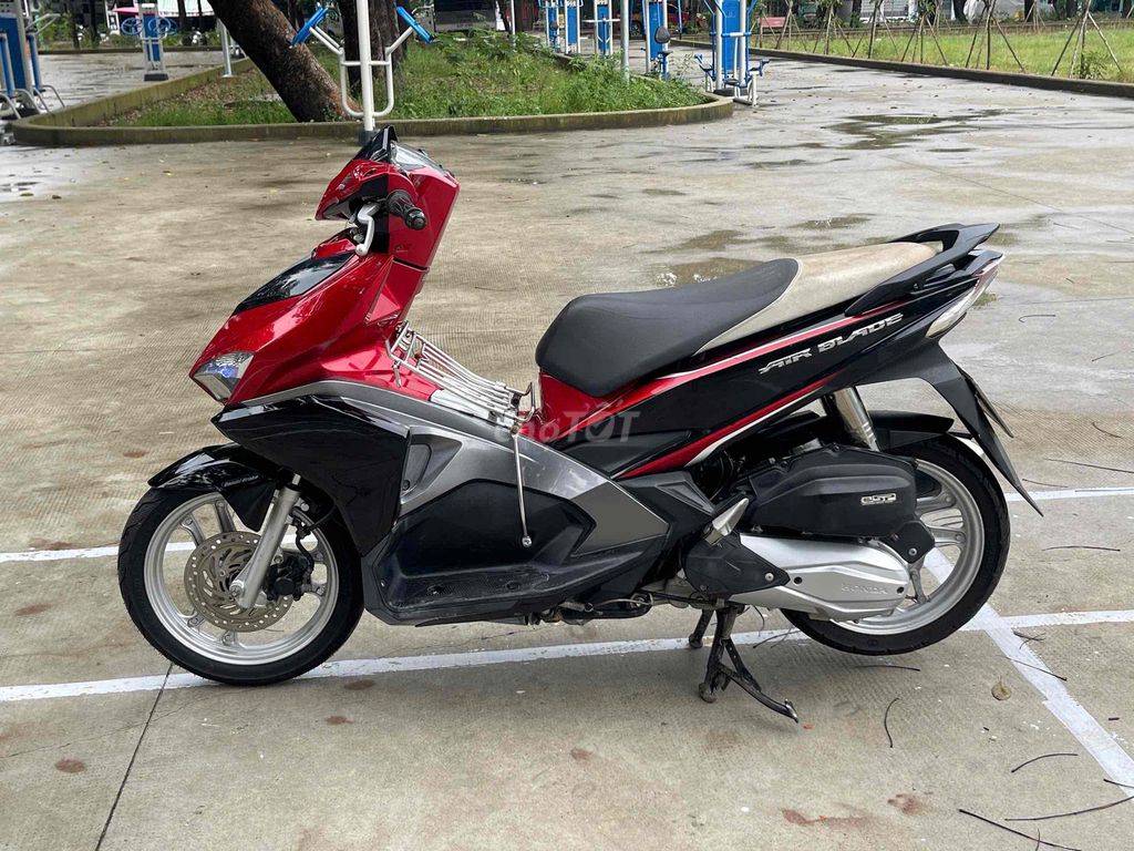 HONDA AIR BLADE 2018 KHÓA SMK MÁY MÓC NGUYÊN ZIN. Mua bán Xe máy tại Thị xã Tân Uyên Bình Dương được đăng bởi Hồ Hoàng Cảnh   hình 2