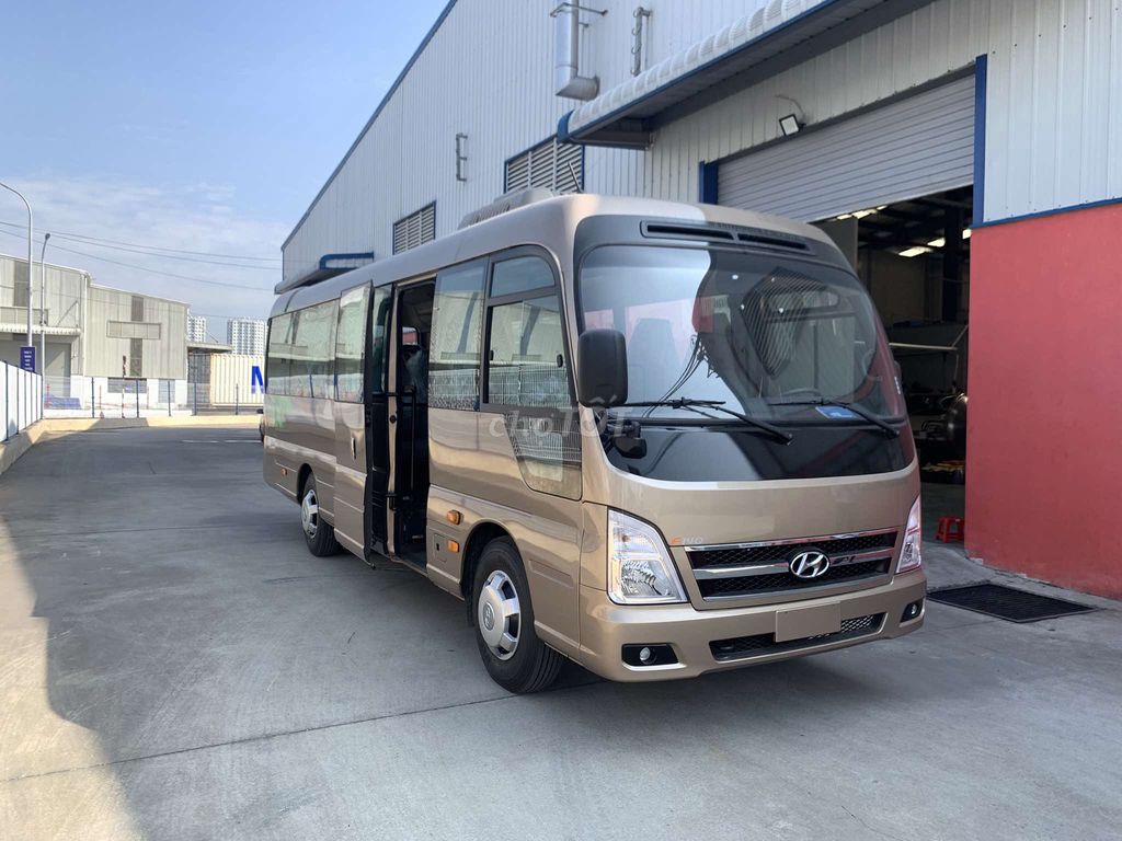 Hyundai County Euro 5 đời 2025 Gía cực tốt !. Mua bán Ô tô tại Quận Long Biên Hà Nội được đăng bởi Lê minh hình 1