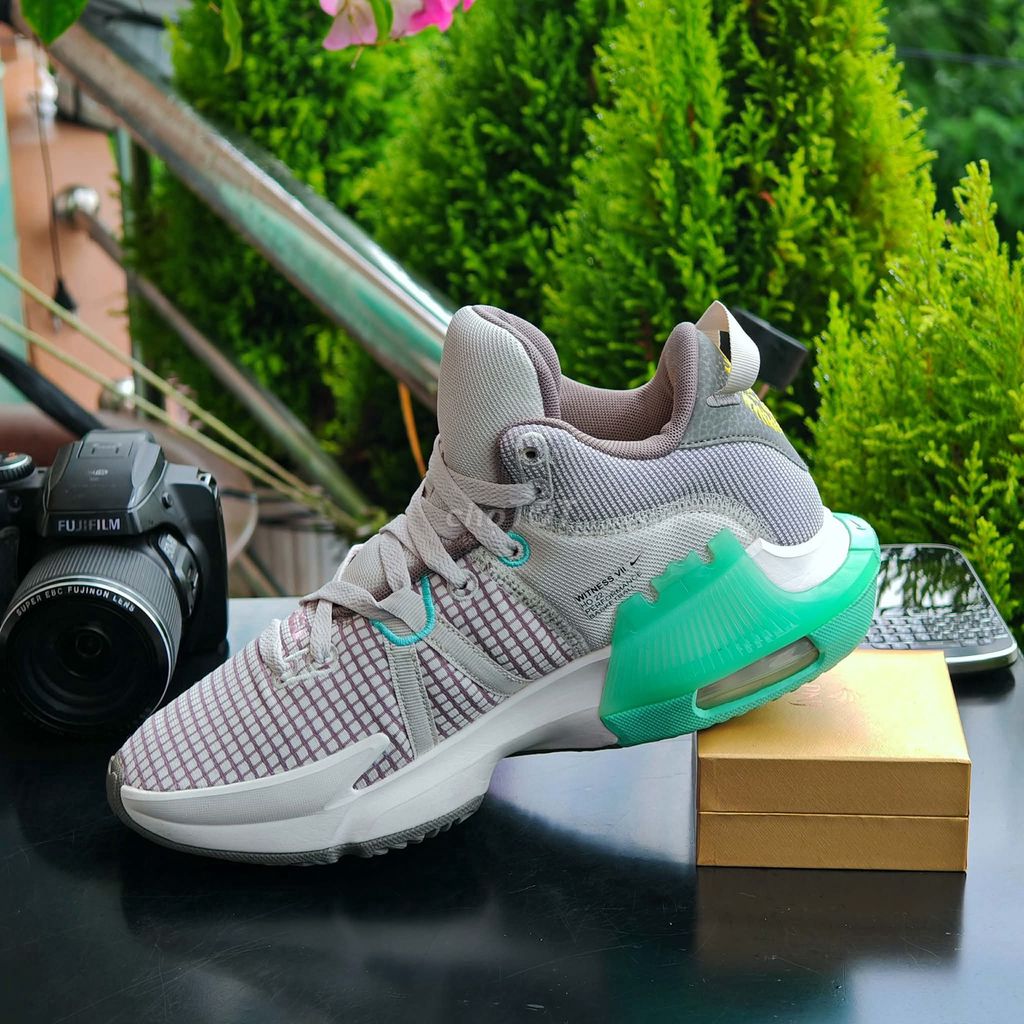 [CHÍNH HÃNG] [Mới 99%] Giày Nike LeBron Witness 7. Mua bán Giày dép tại Quận Hoàn Kiếm Hà Nội được đăng bởi chú CÔNG AN bán giày CHÍNH HÃNG hình 1