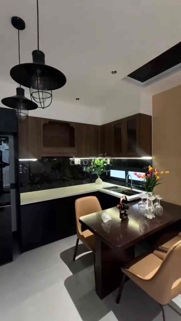 Furnished 3-storey house with en-suite bedrooms off Trần Cao Vân — photo 6