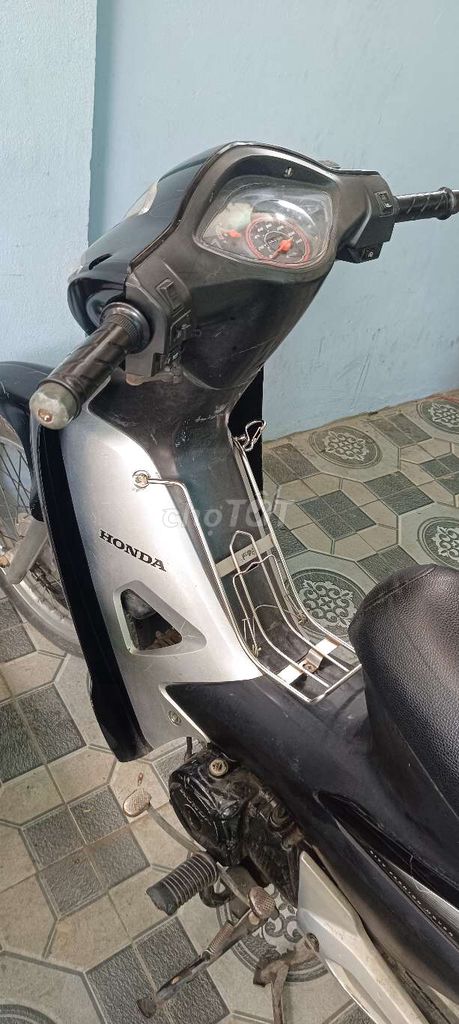 Honda wave 100cc. Mua bán Xe máy tại Quận Long Biên Hà Nội được đăng bởi phong hình 4