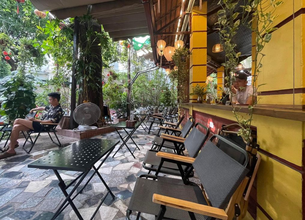 Mặt bằng cafe - Quận Ba Đình - 150m2 - 20 triệu.