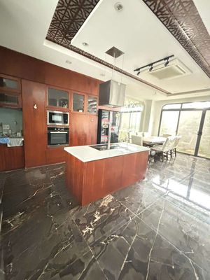 Biệt Thự KiKyo Residence 9x18M Hầm + 4 Tầng Thang Máy Kế Lakeview City