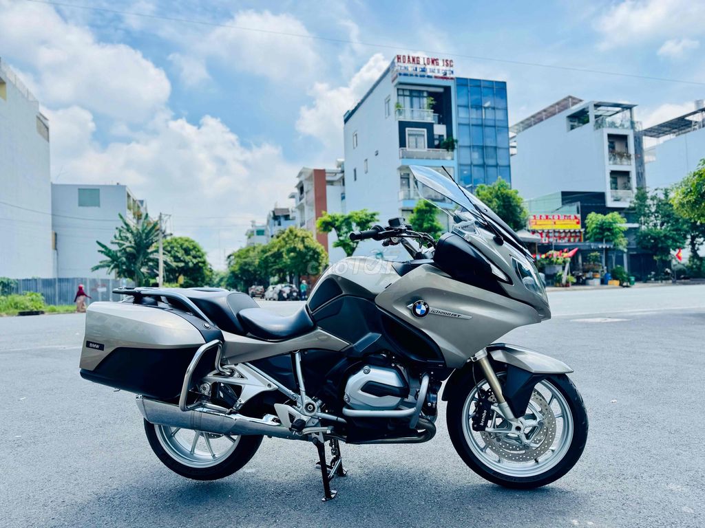 cần bán bmw r1200rt nhập đức siêu đẹp. Mua bán Xe máy tại Quận 12 Tp Hồ Chí Minh được đăng bởi yury man hình 2