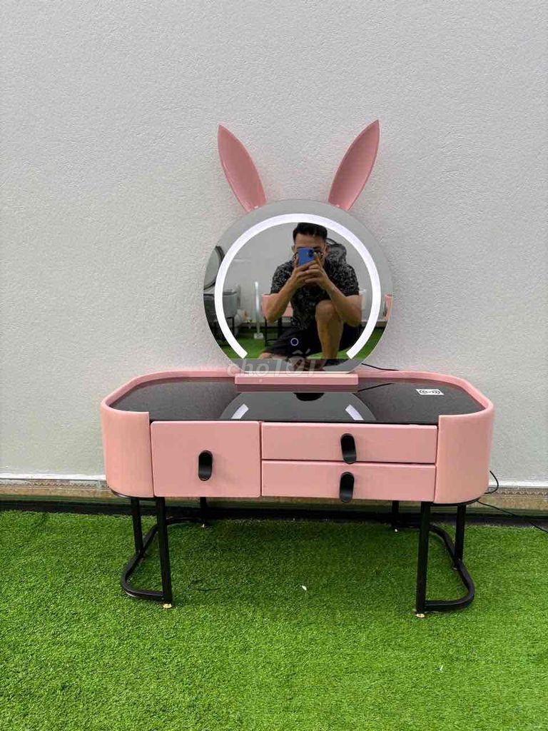 Bàn trang điểm Kính cường lực Mini. Mua bán Bàn ghế tại Quận Liên Chiểu Đà Nẵng được đăng bởi Tên chưa cung cấp hình 1