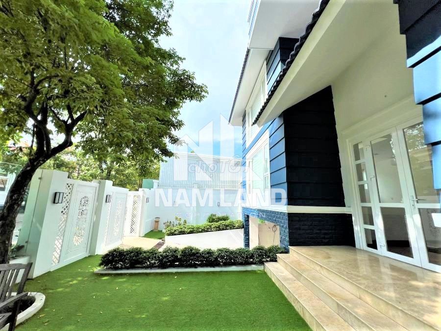 VILLA ĐẸP SÂN VƯỜN QUẬN 2 HẦM 2LẦU GIÁ TỐT