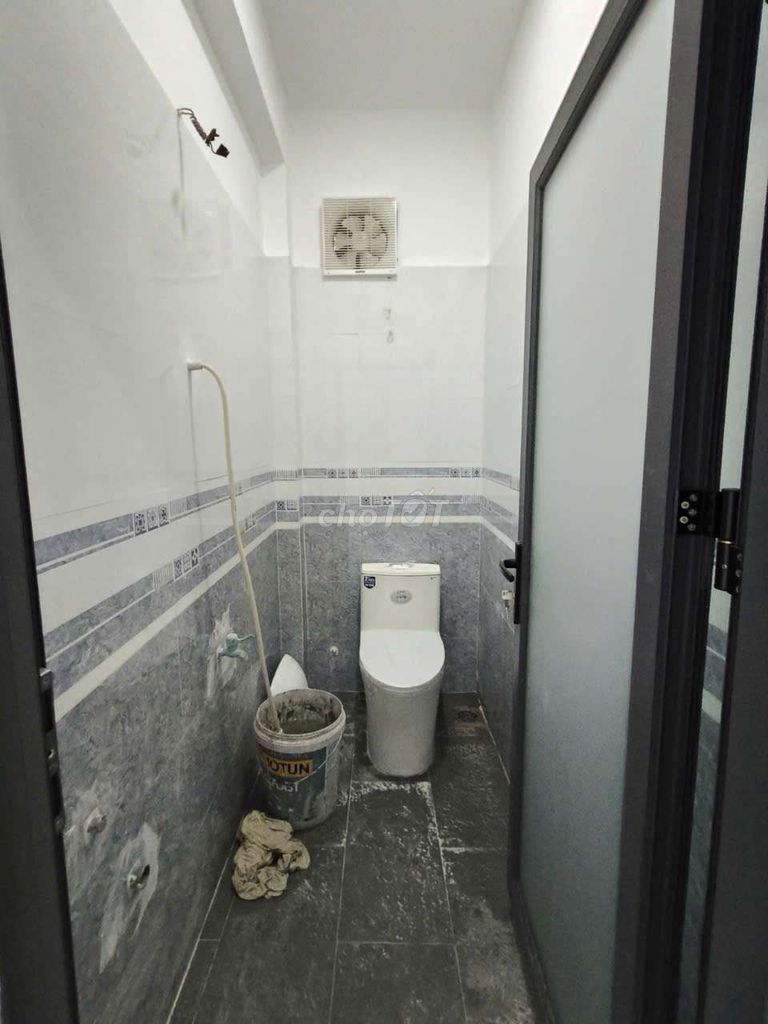 Nhà mới xây. 3.5x12. Trệt lửng 2 lầu. 7PN 2WC