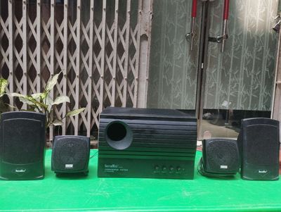 Em cần bán bộ loa Soundmax 4.1 như hình. Mua bán Tivi, Âm thanh tại Thành phố Nam Định Nam Định được đăng bởi Vũ Quang tinh