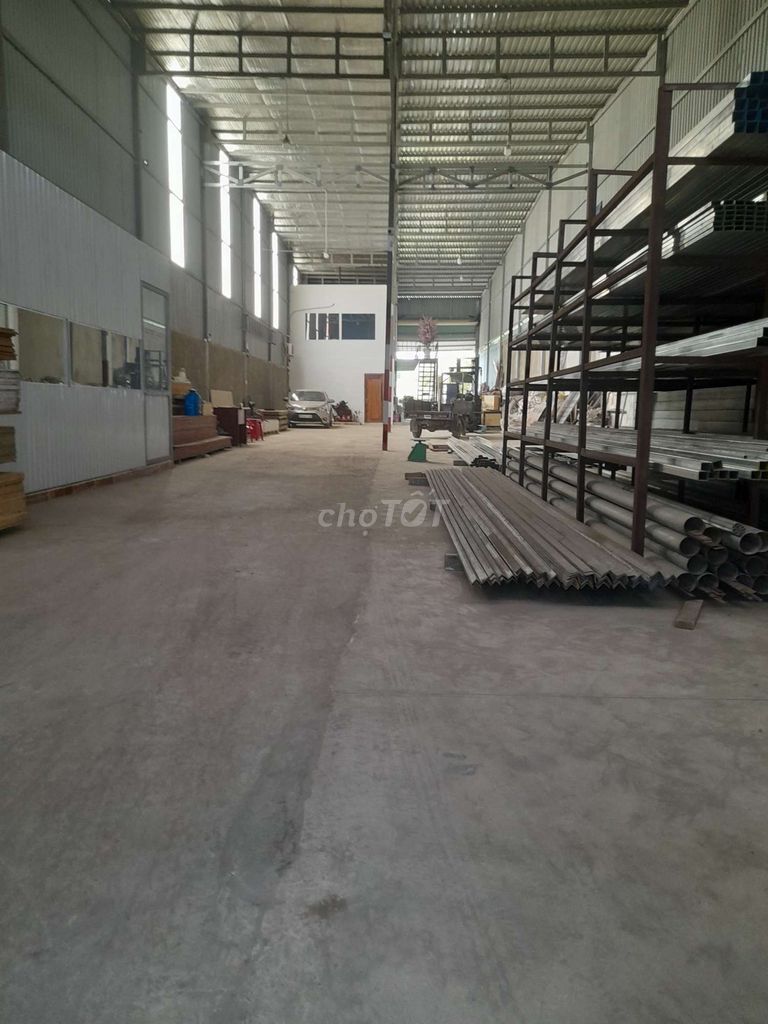 Xưởng 300m2 đường An Phú Đông 25 gần QL1A p.An Phú Đông Quận 12