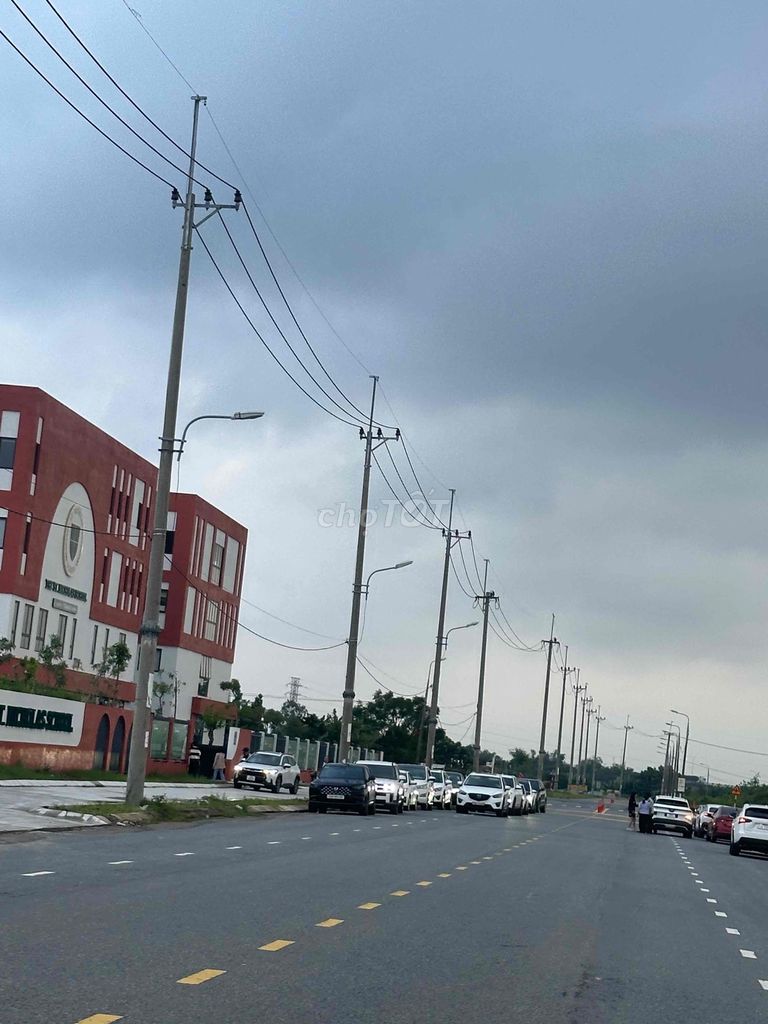 Toyota Yaris 2019 - 30000 km. Mua bán Ô tô tại Quận Cẩm Lệ Đà Nẵng được đăng bởi Hoang hình 1