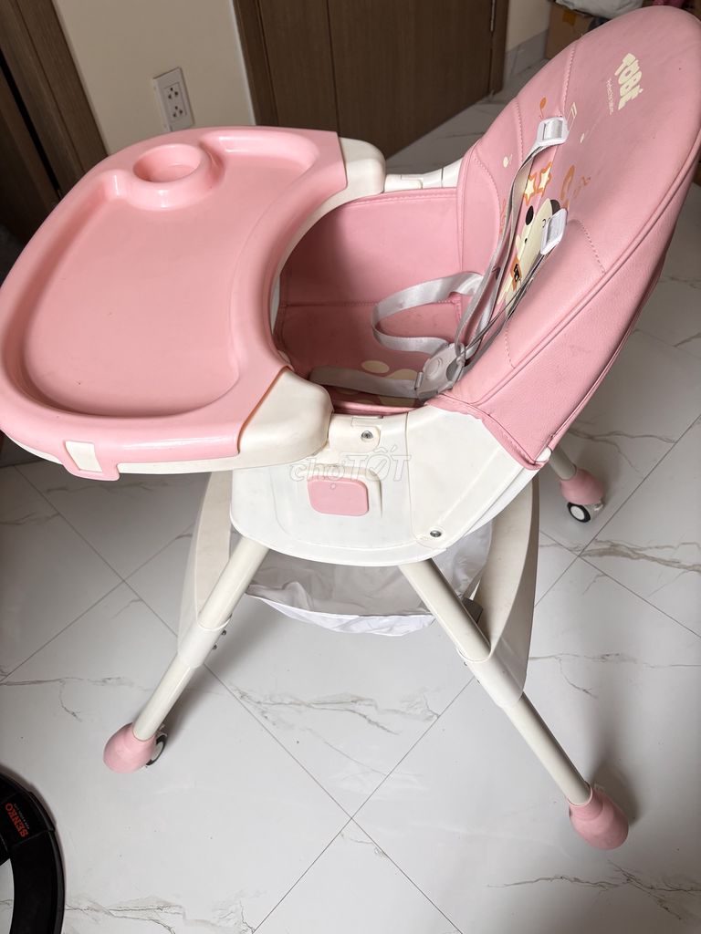 Ghế ăn dặm Tobe Hồng cho bé. Mua bán Mẹ và bé tại Huyện An Dương Hải Phòng được đăng bởi Hoàng Oanh hình 1
