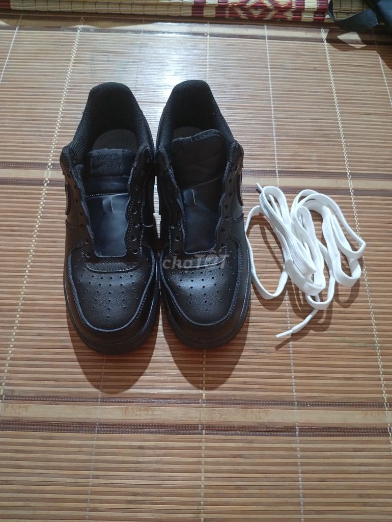 Giày thể thao Nike Air Force 1 Đen cũ 70%. Mua bán Giày dép tại Huyện Tiền Hải Thái Bình được đăng bởi Đào Chí Thiện  hình 1