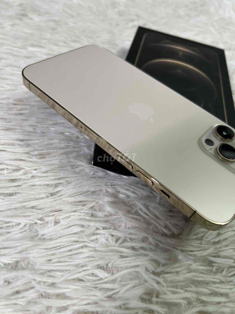 iphone 12 Pro Max 256gb vàng đang dùng còn bh TGDĐ