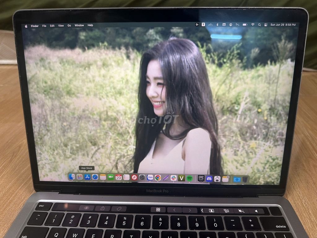 MacBook Pro M1 (2020) – 8GB RAM / 256GB SSD