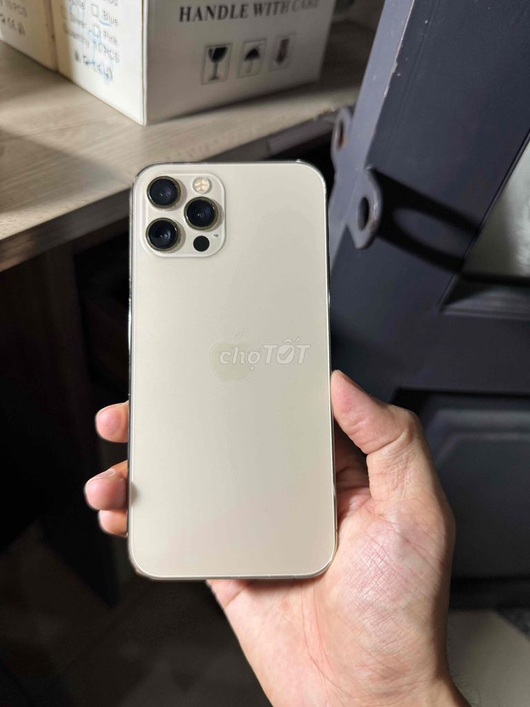 Apple iPhone 12 Pro 128GB Vàng 100%. Mua bán Điện thoại tại Thành phố Thuận An Bình Dương được đăng bởi Hiep ga hình 1