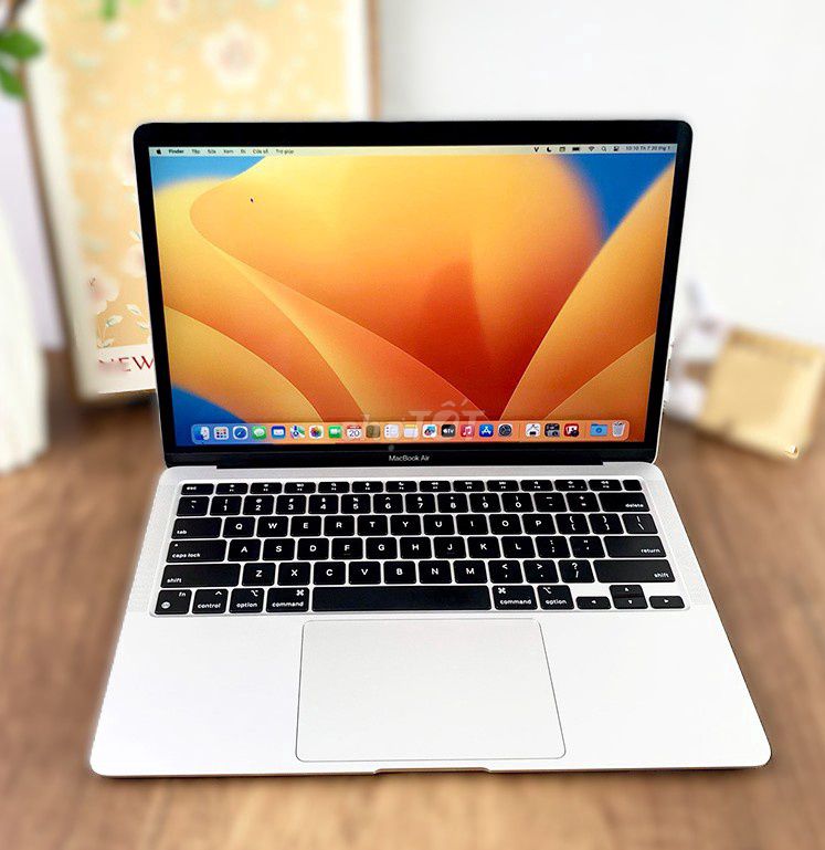 Apple MacBook Air M1/16GB/256GB; Màu Bạc Zin. Mua bán Laptop tại Quận Hải Châu Đà Nẵng được đăng bởi TTCenter 484 NÚI THÀNH hình 1