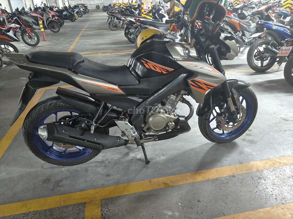 FZ150i lốc vàng độ full dàn chân. Mua bán Xe máy tại Huyện Củ Chi Tp Hồ Chí Minh được đăng bởi Huy hình 2