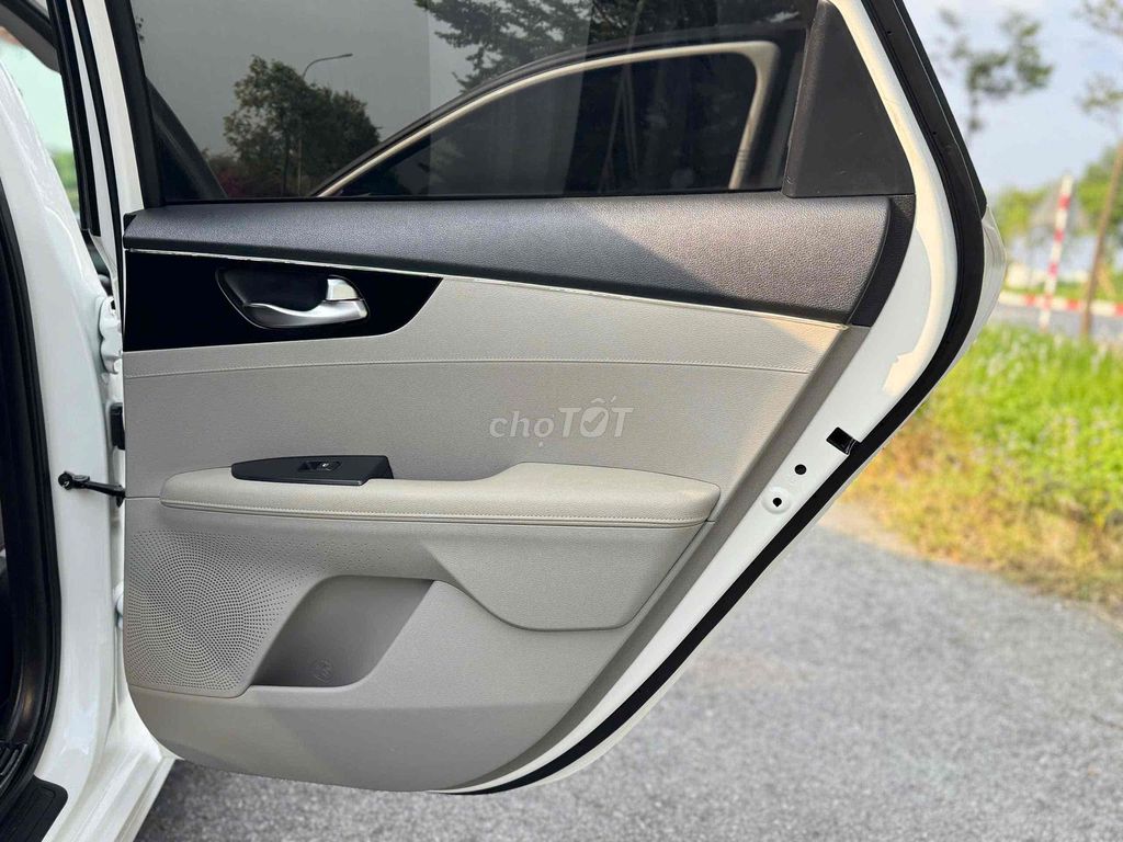 Kia Cerato 2021 1.6 AT LUXURY - 62000 km. Mua bán Ô tô tại Huyện Gia Lộc Hải Dương được đăng bởi Nhất Tín Ô Tô Hải Dương hình 7