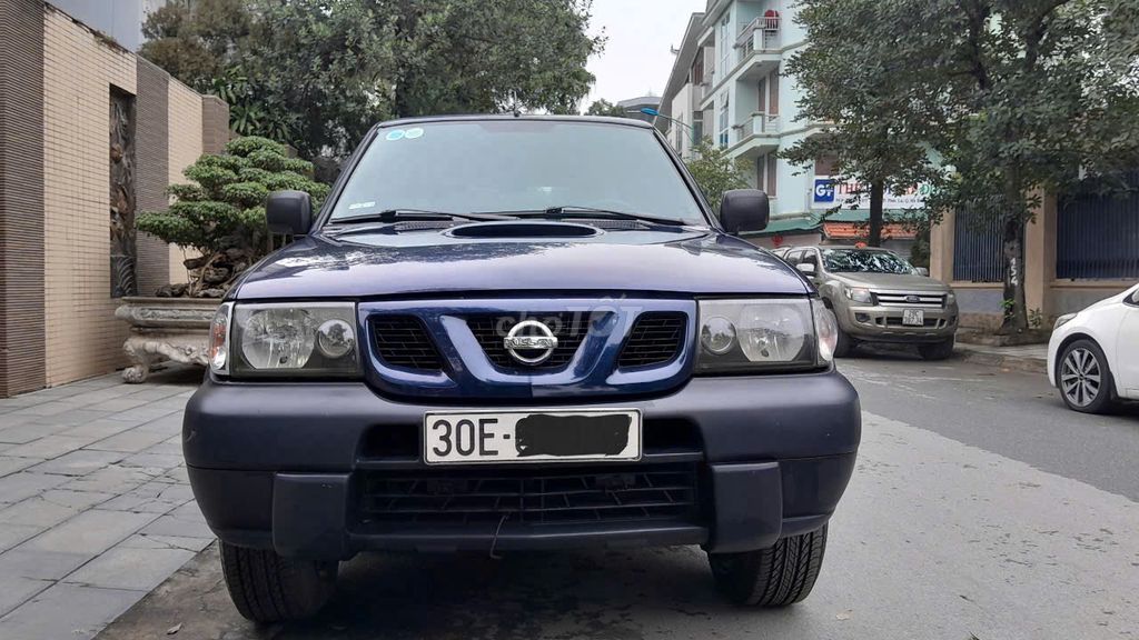 Nissan Terrano 2004 dầu 2 cầu 7 chỗ