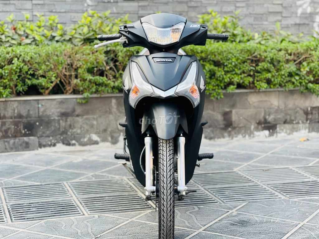 FUTURE 125FI  ĐEN ĐÈN NẾT XE MỚI ĐI 2000KM CHUẨN. Mua bán Xe máy tại Quận Nam Từ Liêm Hà Nội được đăng bởi TÙNG LÂM hình 5