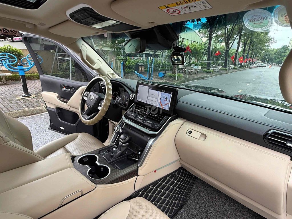 Toyota Land Cruiser 2021 3.5 Turbo siêu đẹp. Mua bán Ô tô tại Quận Cầu Giấy Hà Nội được đăng bởi Cao Quý hình 9