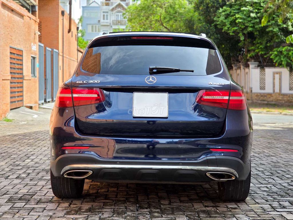 Tầm 800tr có GLC300 4 MATIC chất xe 1 chủ. Mua bán Ô tô tại Quận 7 Tp Hồ Chí Minh được đăng bởi Nguyễn Hoàng Vũ hình 6