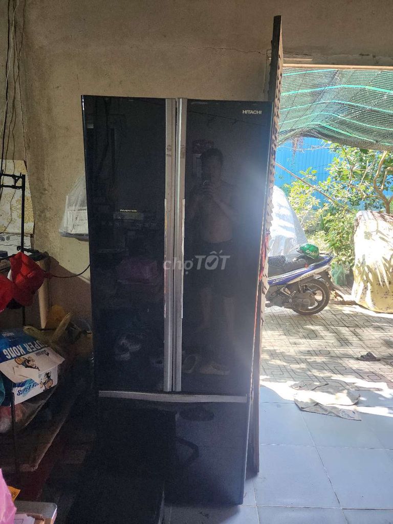 tủ Hitachi màu đen. Mua bán Tủ lạnh tại Huyện Giồng Trôm Bến Tre được đăng bởi tran duy nguyen hình 1