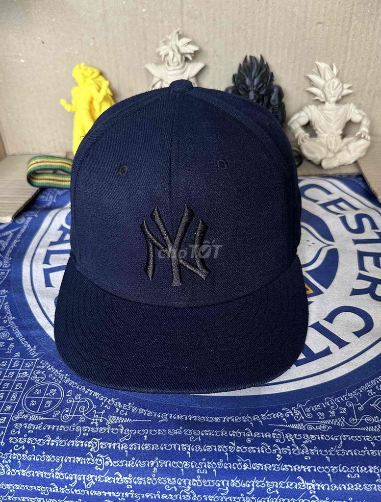 Nón lưỡi trai New Era 59FIFTY Xanh đen. Mua bán Phụ kiện thời trang khác tại Thành phố Thủ Đức Tp Hồ Chí Minh được đăng bởi Phạm Hoàng Trung hình 1