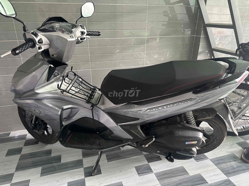 Honda Air Blade 2018 Smartkey Xám. Mua bán Xe máy tại Thành phố Thuận An Bình Dương được đăng bởi Mili hình 1