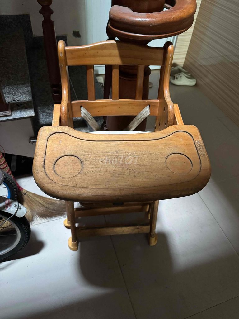 Ghế ăn dặm Gỗ Nâu Dưới 1 tuổi Cũ. Mua bán Mẹ và bé tại Quận Liên Chiểu Đà Nẵng được đăng bởi Nguyễn Đức Nhân hình 1