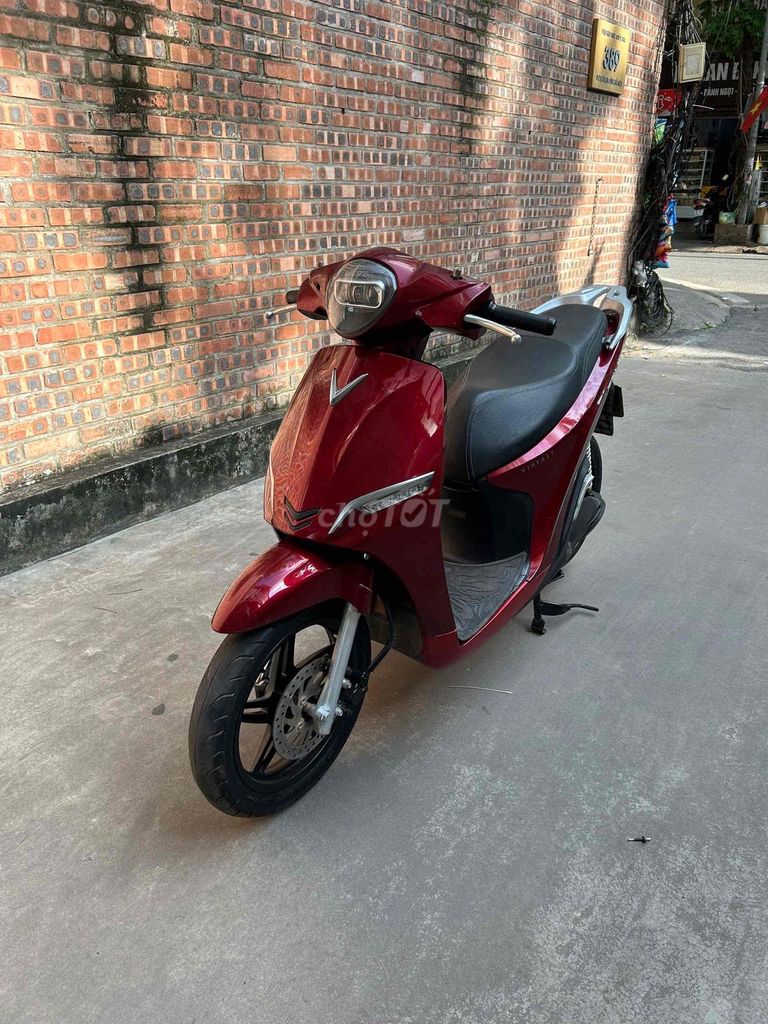Xe điện VinFast Feliz đỏ