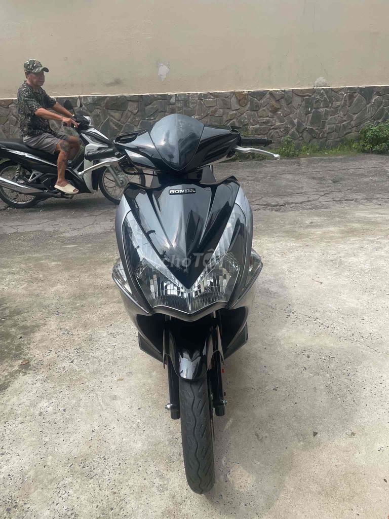 Honda AB 110i 2012 серый титан BSTP рег. 2012 отличный звонкий