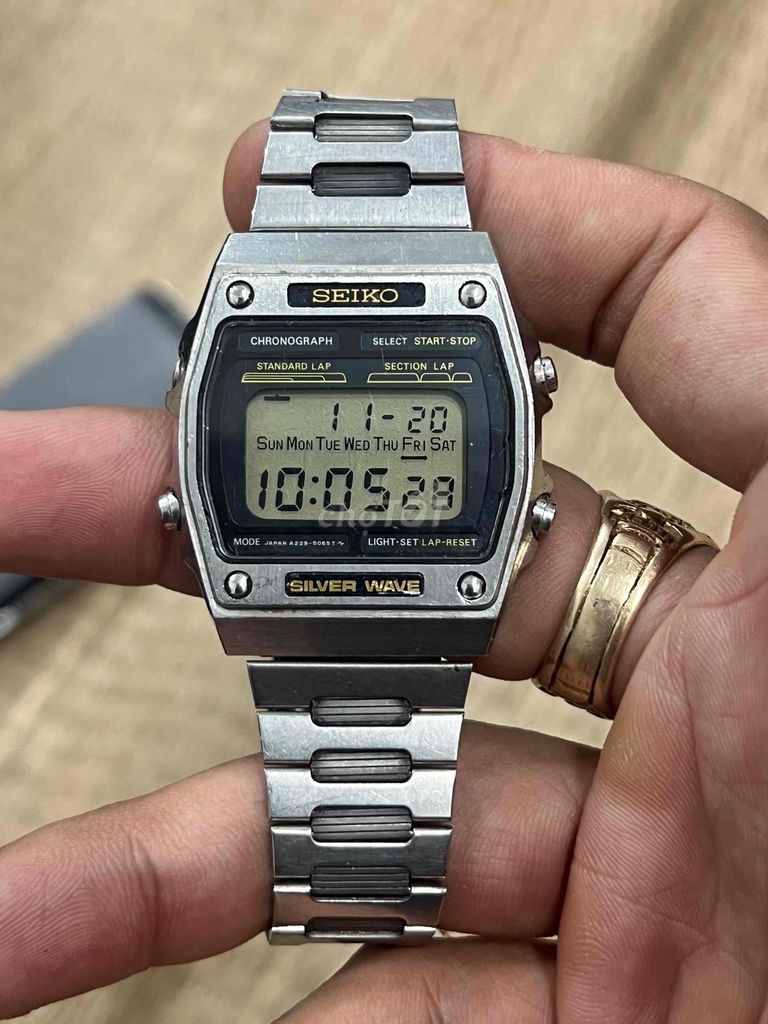 Seiko silver wave chronograph điện tử tank xưa. Mua bán Đồng hồ tại Quận 10 Tp Hồ Chí Minh được đăng bởi lê mạnh tuân hình 1