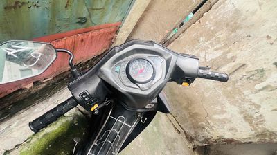 xe 50 cho con em đi học kg cần bằng lái. Mua bán Xe máy tại Quận 1 Tp Hồ Chí Minh được đăng bởi Thach 1968