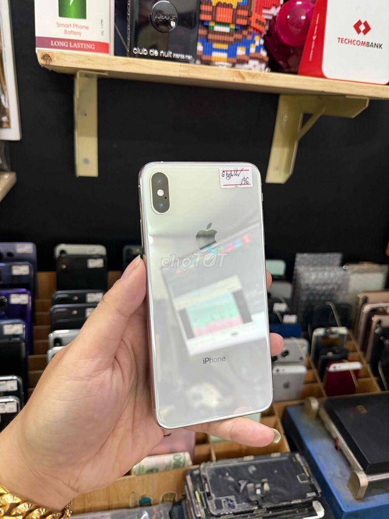 Apple iPhone Xs Max 64GB Trắng. Mua bán Điện thoại tại Quận Bình Thạnh Tp Hồ Chí Minh được đăng bởi SyTuan hình 1