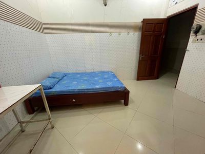 Phòng Full nội thất giá 3000k, có bảo vệ 24/24