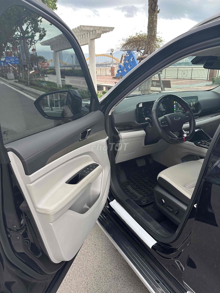 Ford Territory 2025  - 4000 km giá 375 triệu. Mua bán Ô tô tại Quận Thanh Khê Đà Nẵng được đăng bởi HAT hình 3