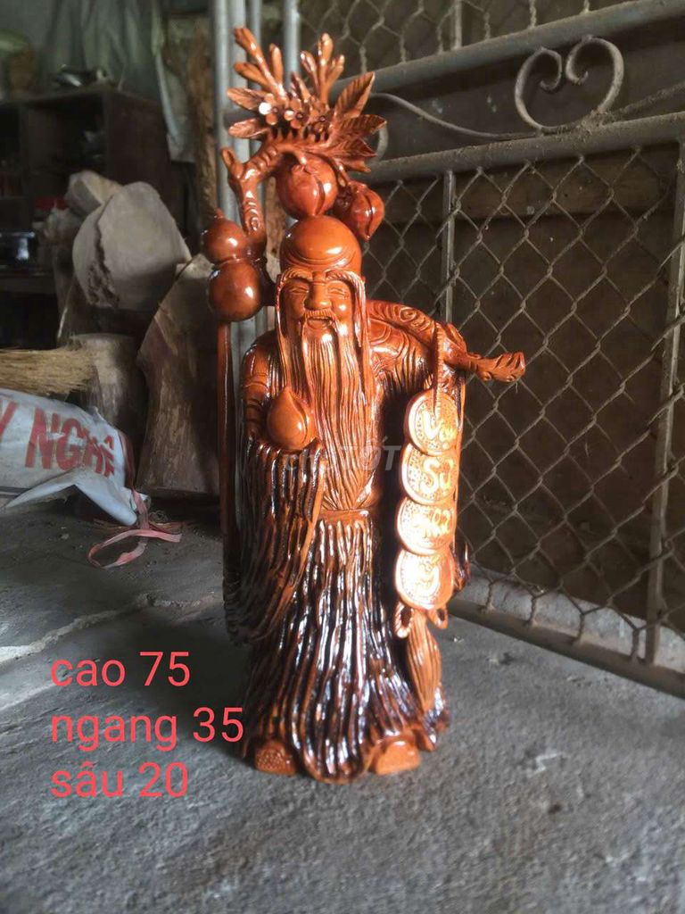 Tượng gỗ Cụ Thọ vác đào. Mua bán Đồ sưu tầm, đồ cổ tại Huyện Đông Hưng Thái Bình được đăng bởi vương hình 1