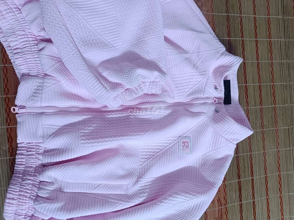 Áo khoác croptop Regods Nữ Hồng. Mua bán Quần áo tại Quận Nam Từ Liêm Hà Nội được đăng bởi có đồ bạn thíc ở đây nè hình 1