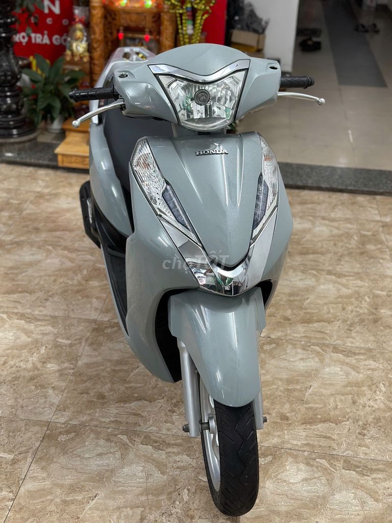 Honda Lead 125 xám xi măng đẹp xỉu. Mua bán Xe máy tại Huyện Hòa Vang Đà Nẵng được đăng bởi Xe Máy Đức Vũ 658 Trần Cao Vân hình 5