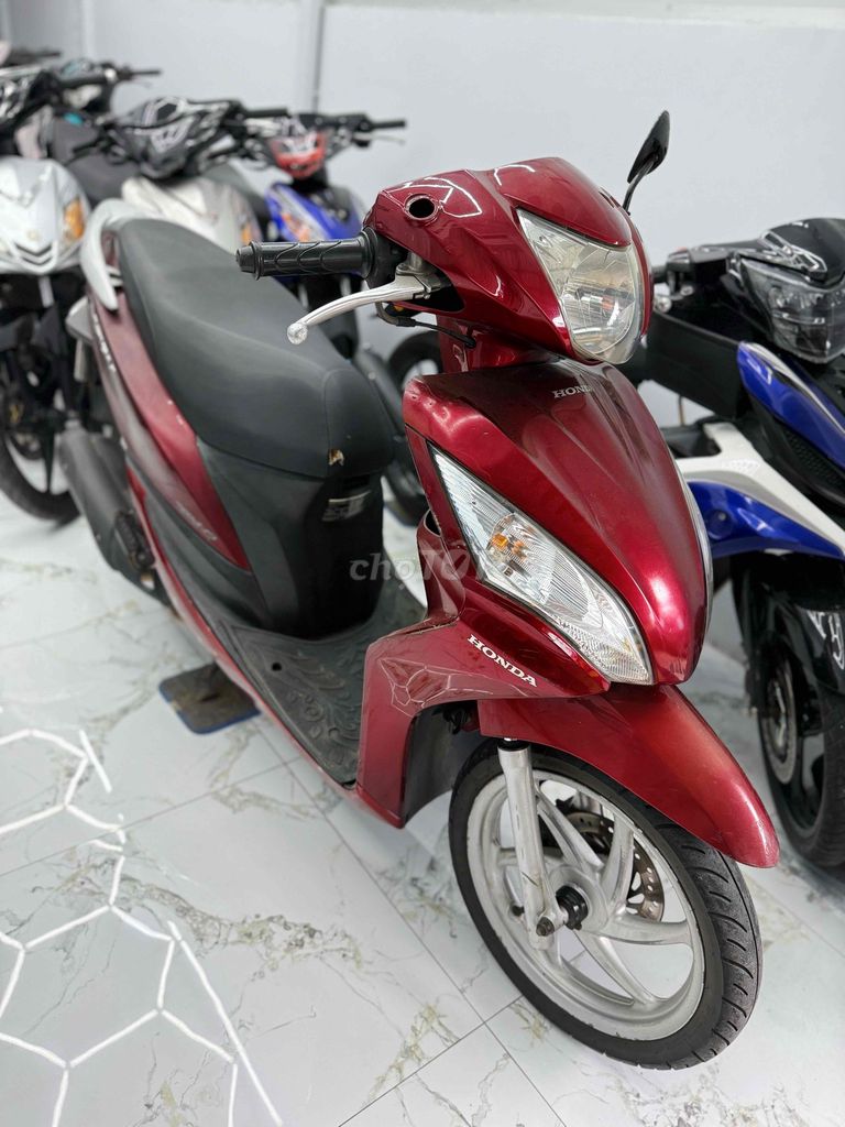 Honda Vision 2025 Cao Cấp màu Đỏ
