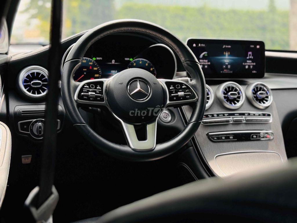 GLC300 4MATIC - 33000 KM XANH CAVANSITE. Mua bán Ô tô tại Quận Bình Tân Tp Hồ Chí Minh được đăng bởi Huỳnh Thiên Bảo hình 12