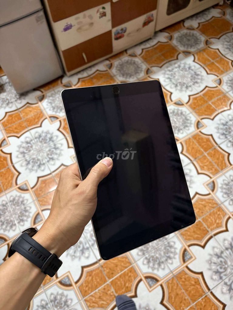 Apple iPad Gen 9 Bạc. Mua bán Máy tính bảng tại Huyện Long Điền Bà Rịa - Vũng Tàu được đăng bởi MRBảo hình 1