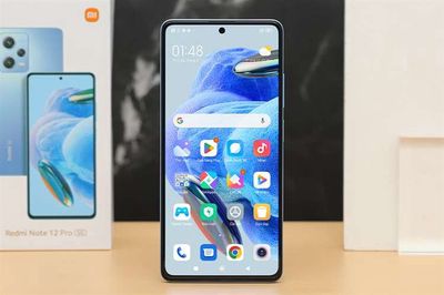 Xiaomi Redmi Note 12 Pro 5G đã thay pin, lưng nứt