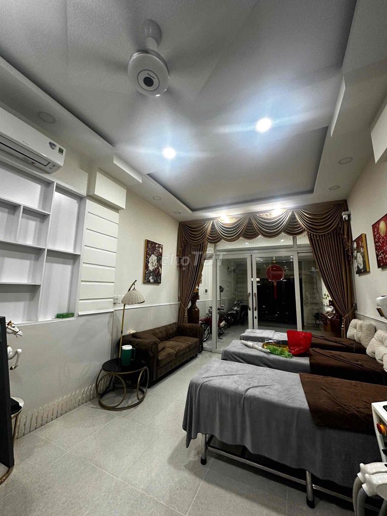 Аренда · 4 комн. · 84 м² · Quận Bình Tân, ул. Đường Tên Lửa
