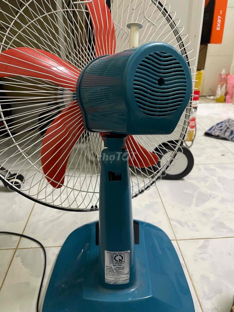 cần bán cây quạt còn dùng ngon ggtt