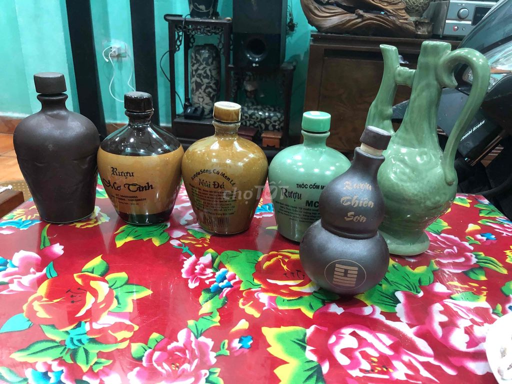 Nậm đựng rượu Gốm sứ Nhiều màu. Mua bán Đồ sưu tầm, đồ cổ tại Quận Hai Bà Trưng Hà Nội được đăng bởi Lê Hiền hình 1