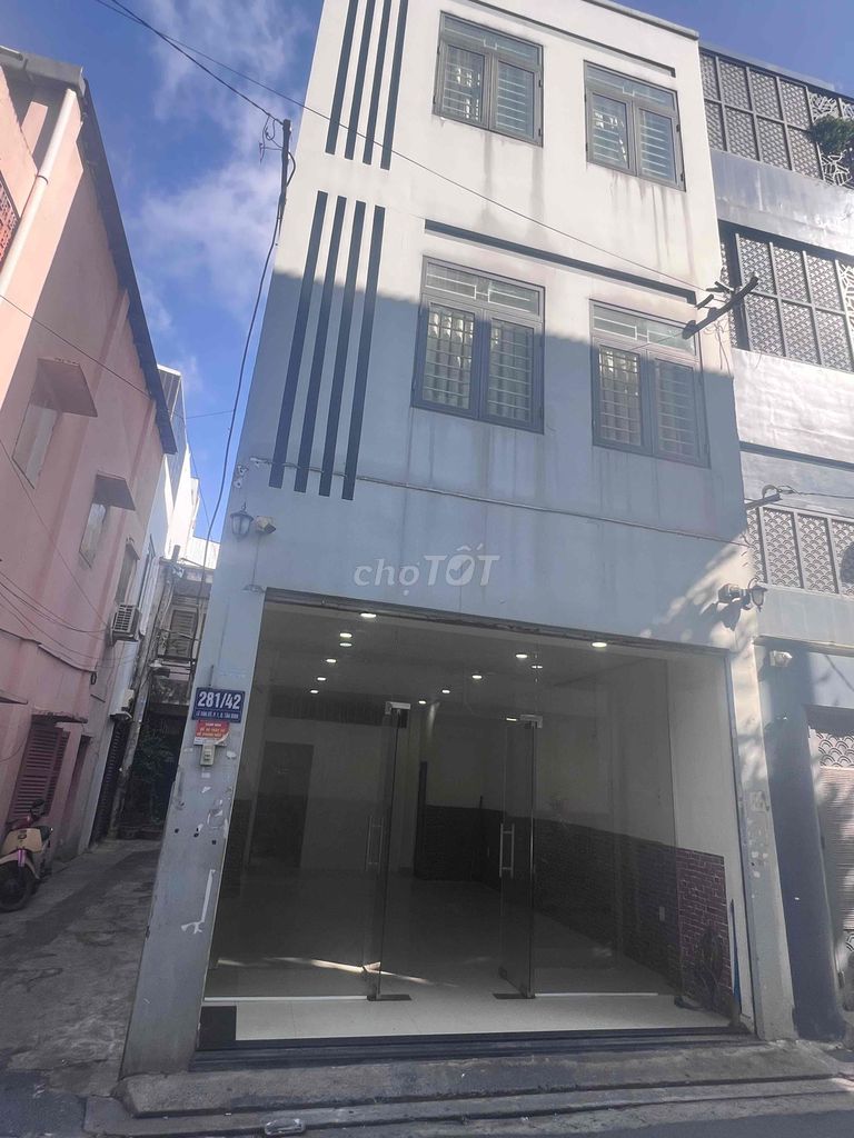 CHO THUÊ CĂN GỐC 2 Mt  trệt suốt